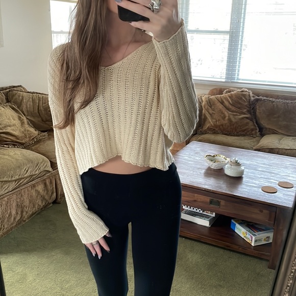 Forever 21 Long Sleeve Knit V-Neck Sweater - Picture 4 of 9